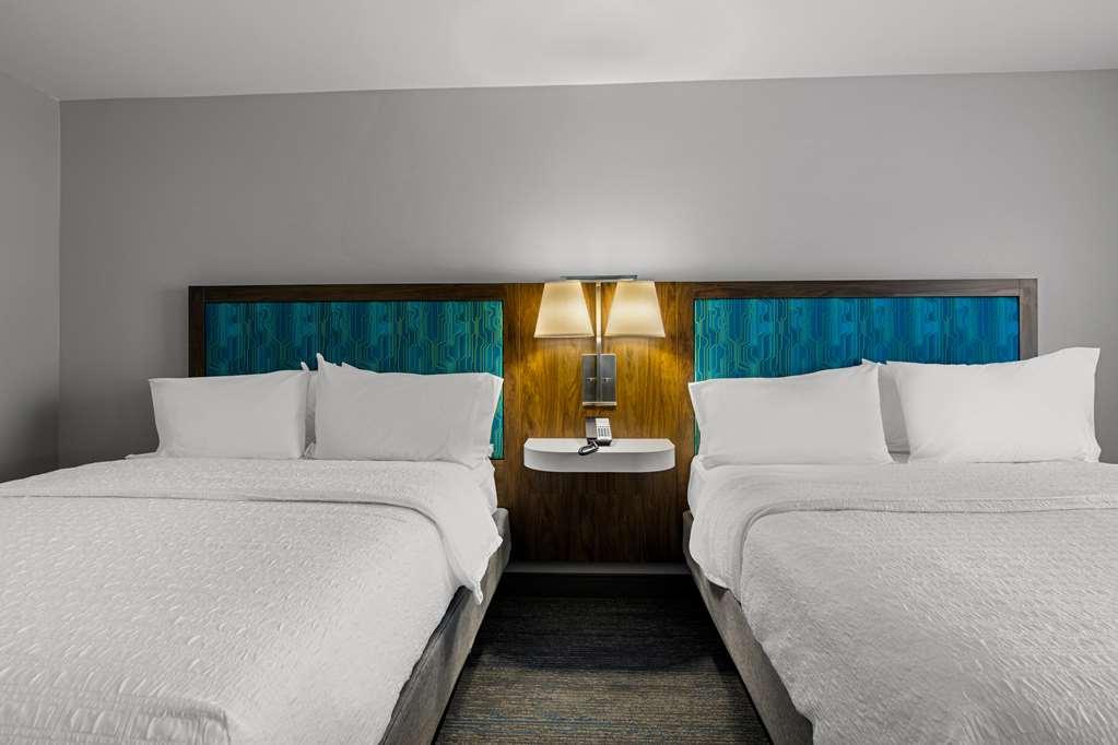 Hampton Inn & Suites Schererville Room photo